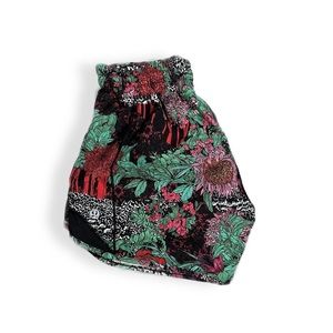 Lululemon Hotty Hot Short Il
*Long 4 LR